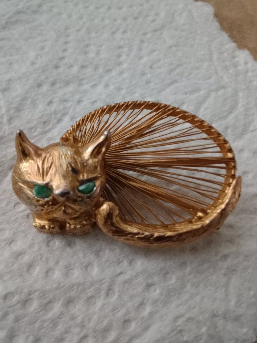 Mesh Cat Brooch